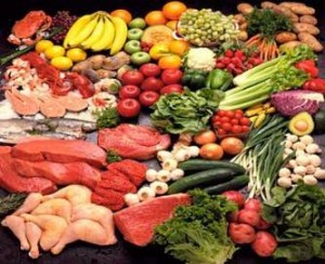 เนื้อสัตว์ เนื้อปลา ผักผลไม้ ไข่ นม คืออาหารที่เหมาะสมกับวัยรุ่น
